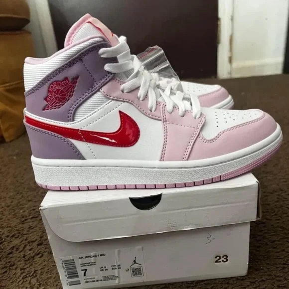 Nike Jordan 1 MID - Picture 4 of 5